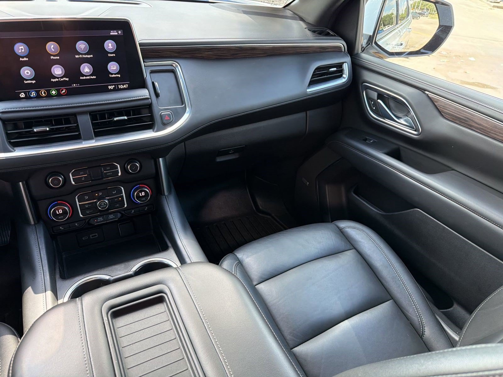 Certified 2021 Chevrolet Tahoe Z71 w/ Luxury Package AWD/4WD image 28