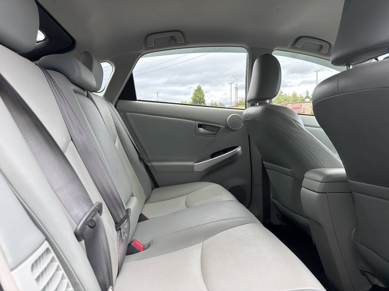 Used 2014 Toyota Prius Four FWD image 18