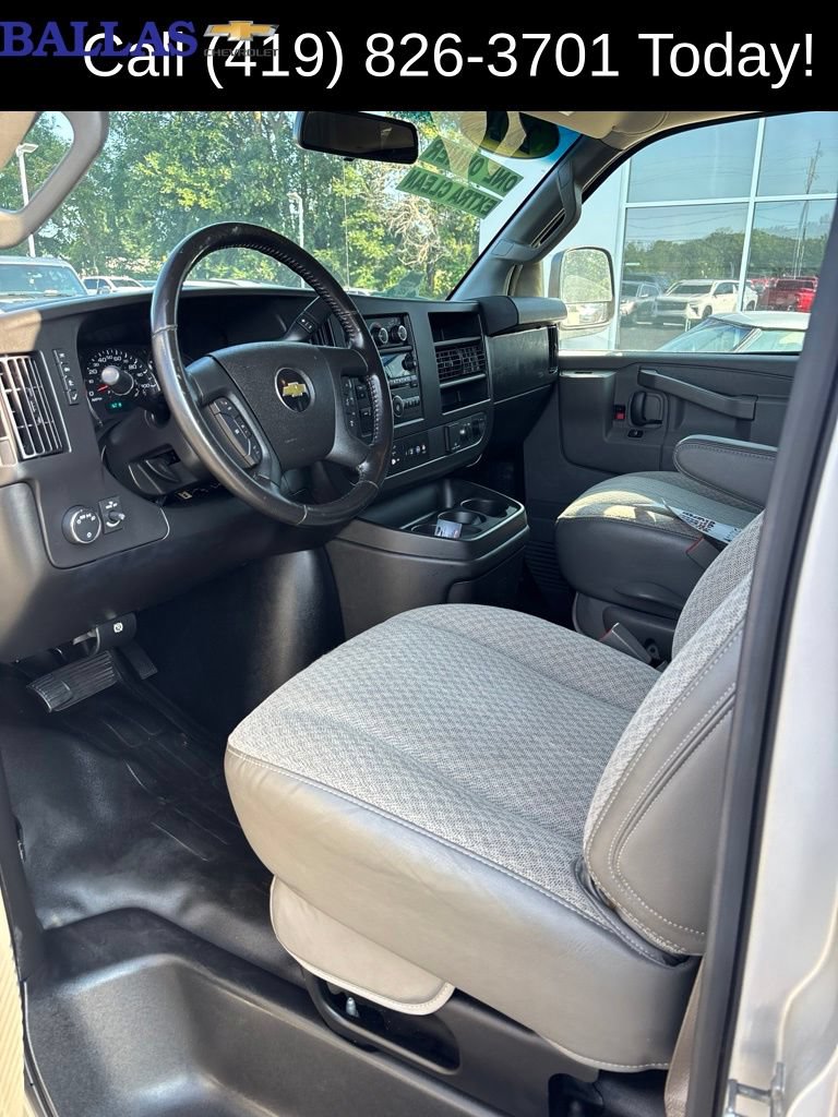 Used 2020 Chevrolet Express 3500 LS RWD image 11