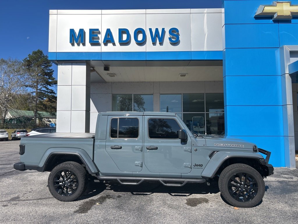 Used 2024 Jeep Gladiator Sport image 3