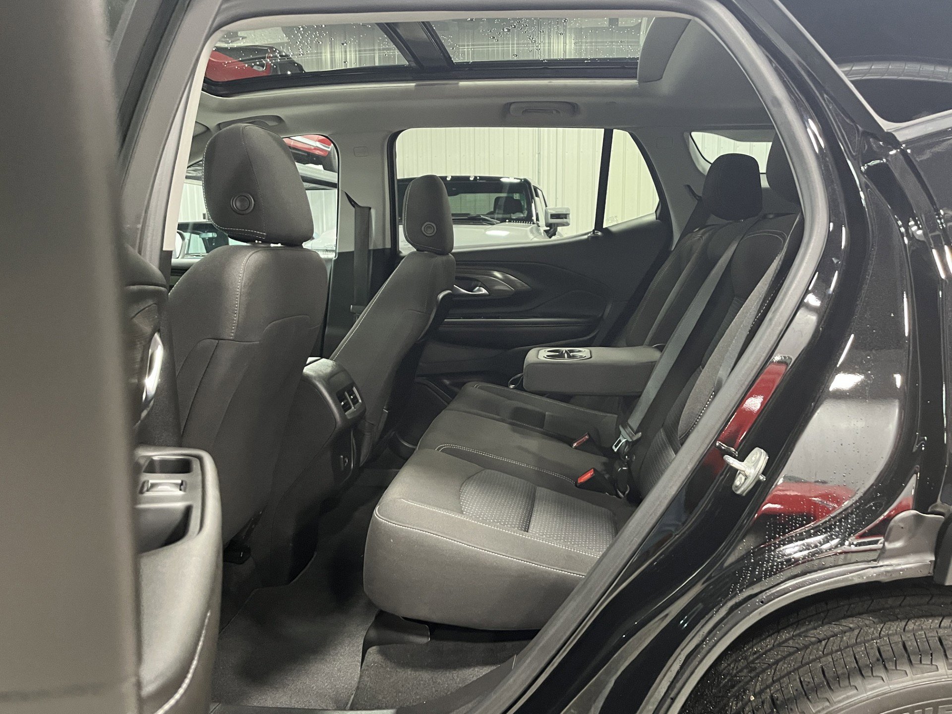 Certified 2023 GMC Terrain SLE w/ Driver Convenience Package image 10