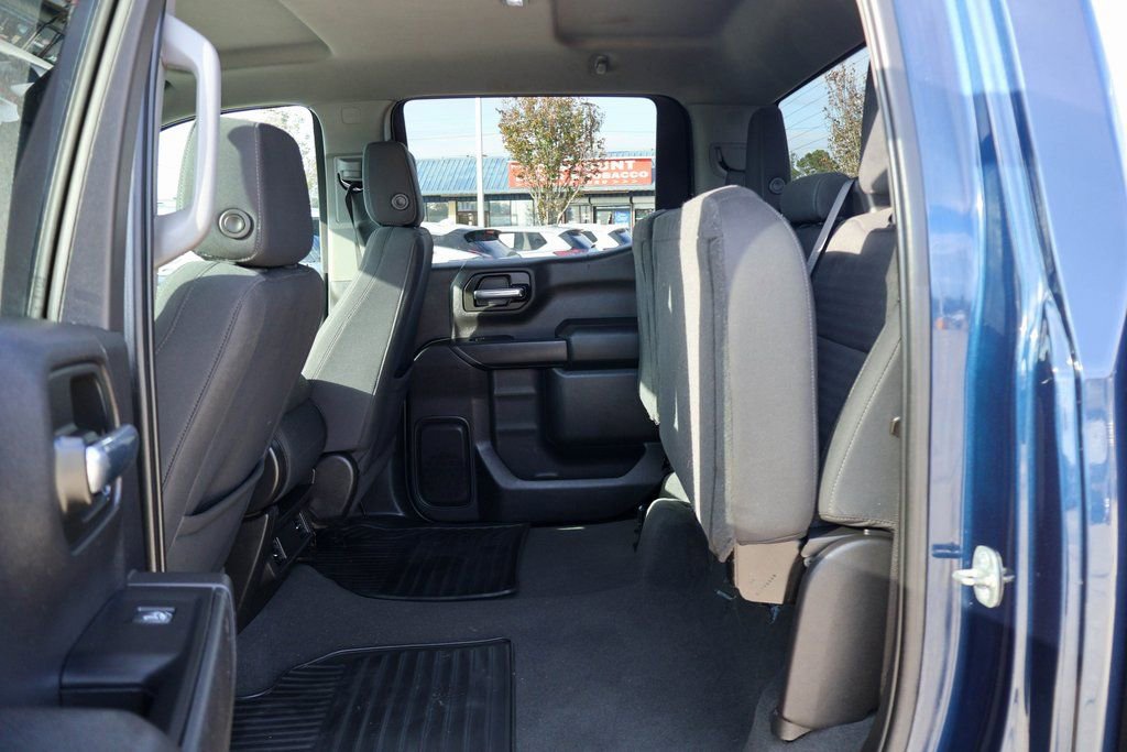 Used 2023 Chevrolet Silverado 1500 Custom image 9