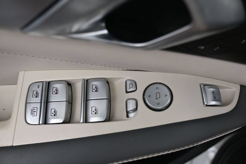 Used 2023 BMW X7 xDrive40i AWD/4WD image 18