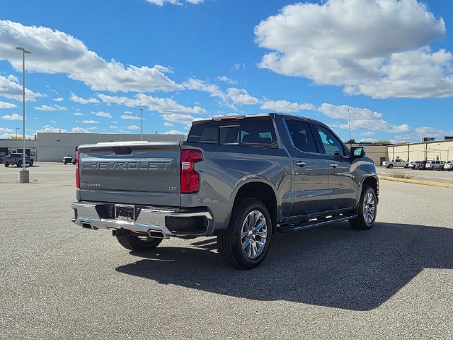 Used 2020 Chevrolet Silverado 1500 LTZ AWD/4WD image 6