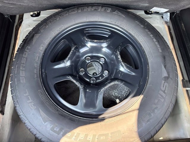 Used 2016 Jeep Renegade Latitude FWD image 34