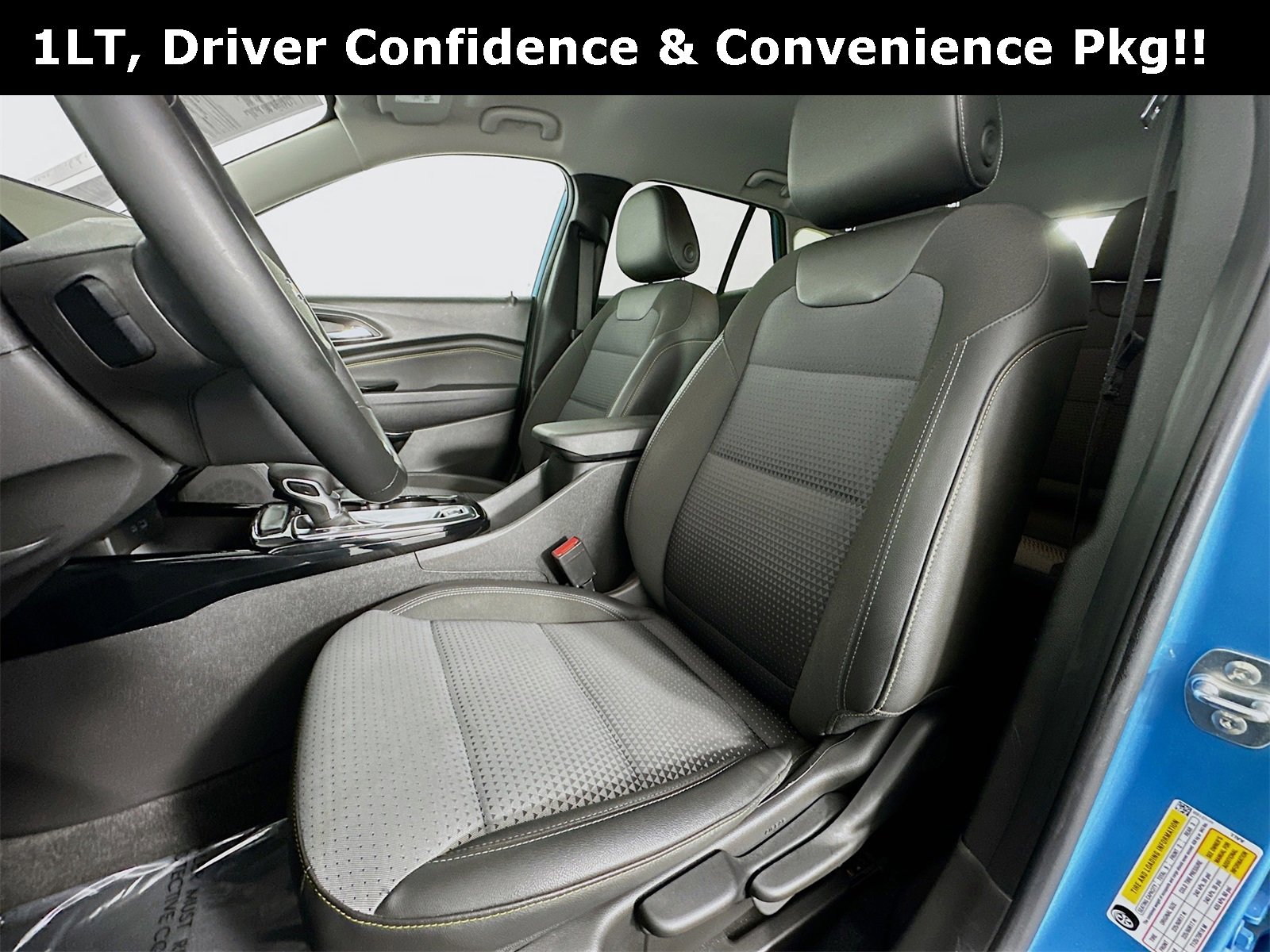 Used 2025 Chevrolet Trax LT w/ Driver Confidence Package image 21