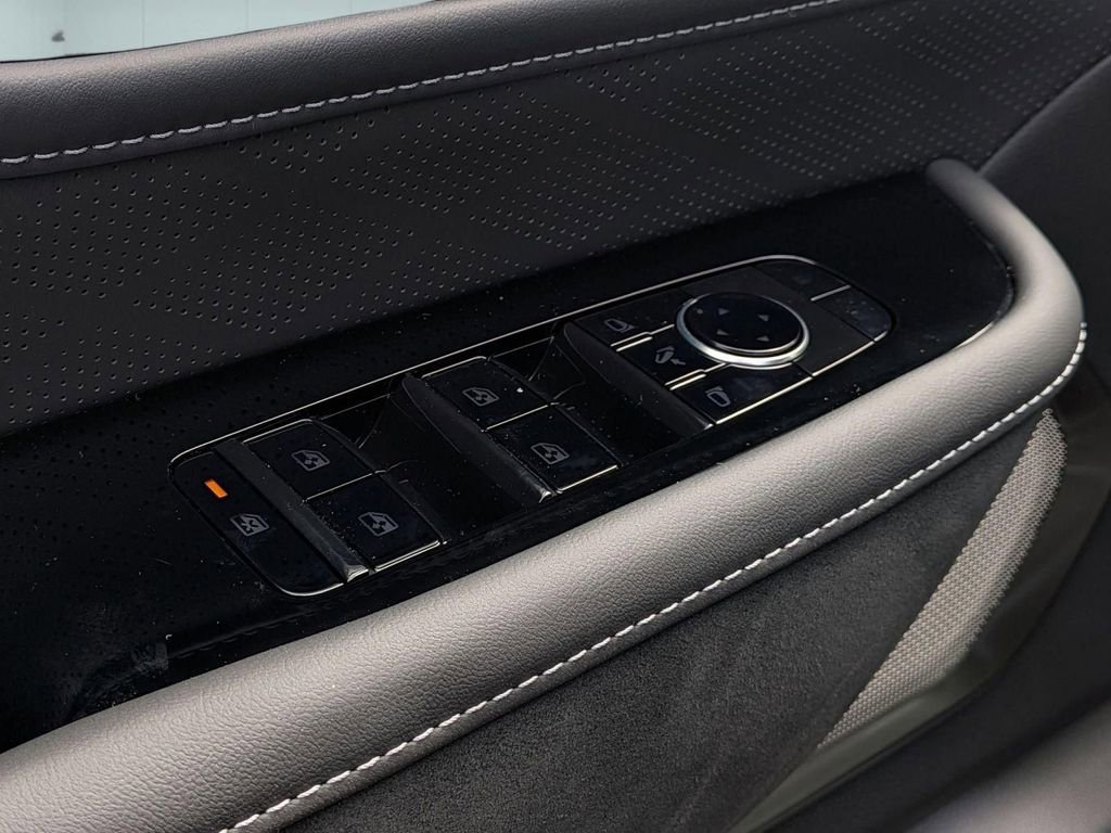 New 2026 INFINITI QX80 Autograph w/ Premium Cargo Package image 12