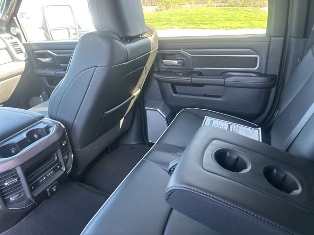 New 2026 RAM 2500 Laramie AWD/4WD image 40
