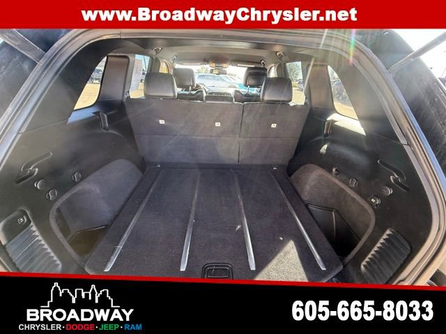 Used 2015 Jeep Grand Cherokee Limited image 11