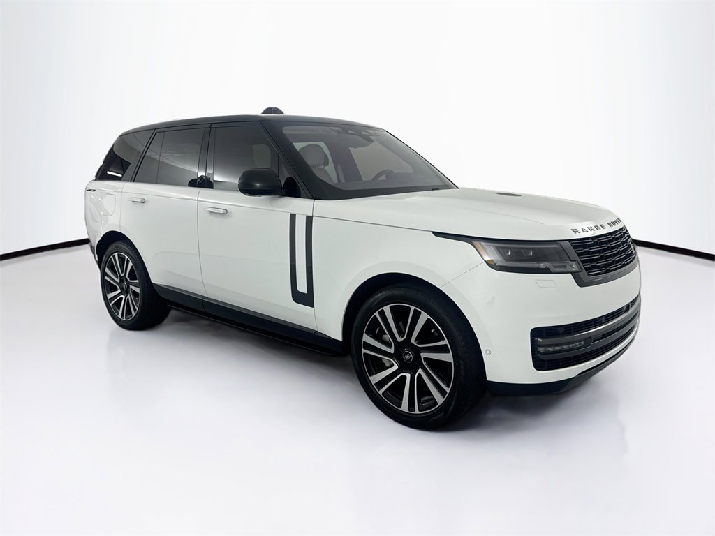 Certified 2023 Land Rover Range Rover SE image 3