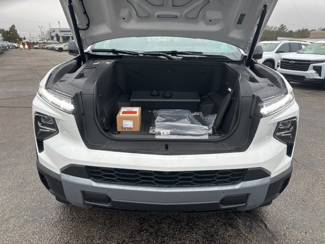 New 2026 Chevrolet Silverado EV LT image 35