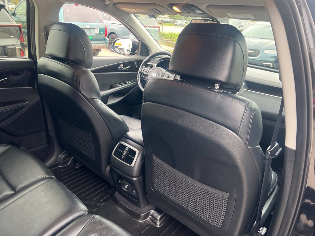 Used 2017 Kia Sorento EX w/ EX V6 Premium Package AWD/4WD image 14