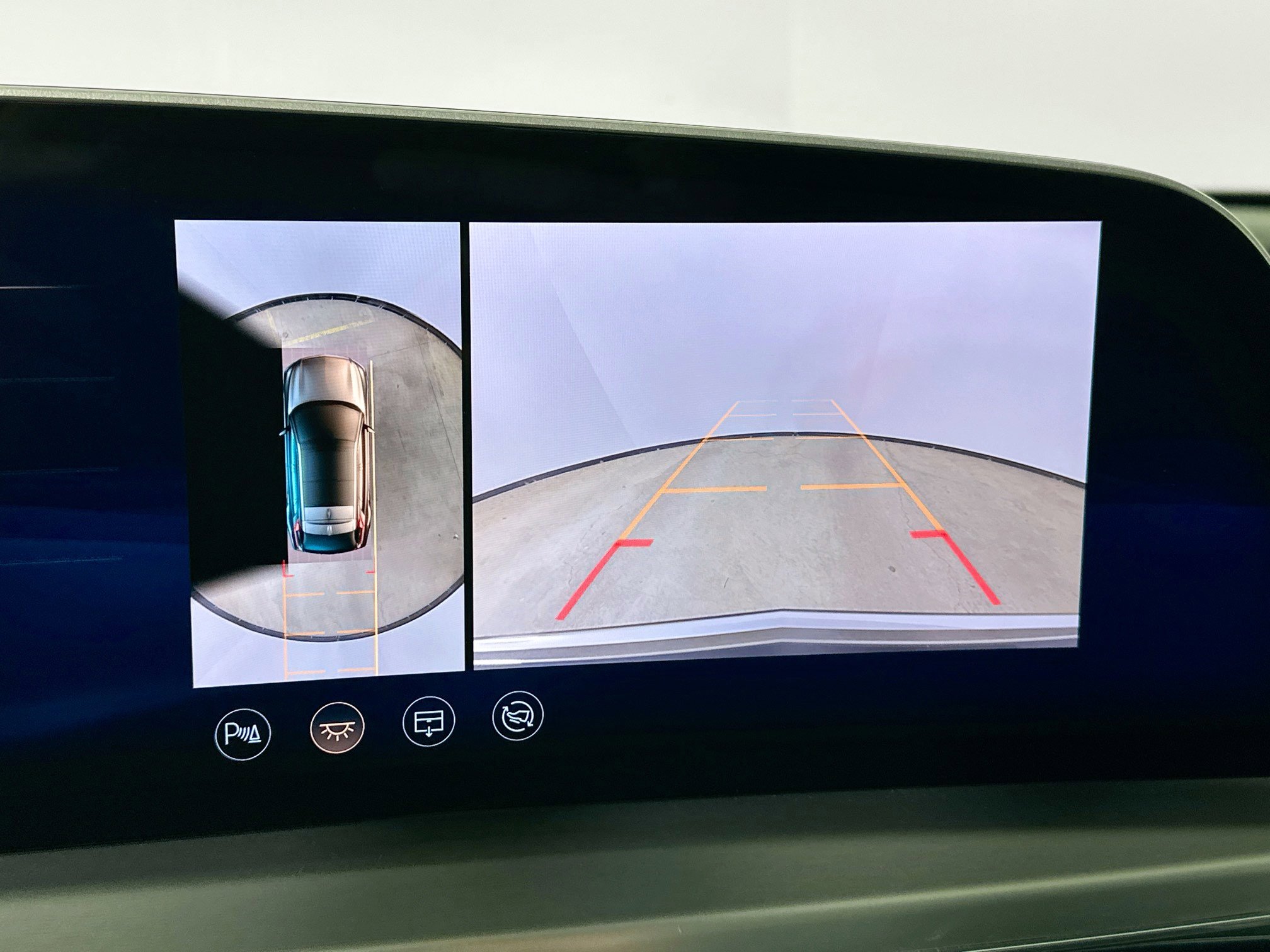 Used 2024 Cadillac Lyriq Luxury w/ LPO, Floor Liner Package image 26