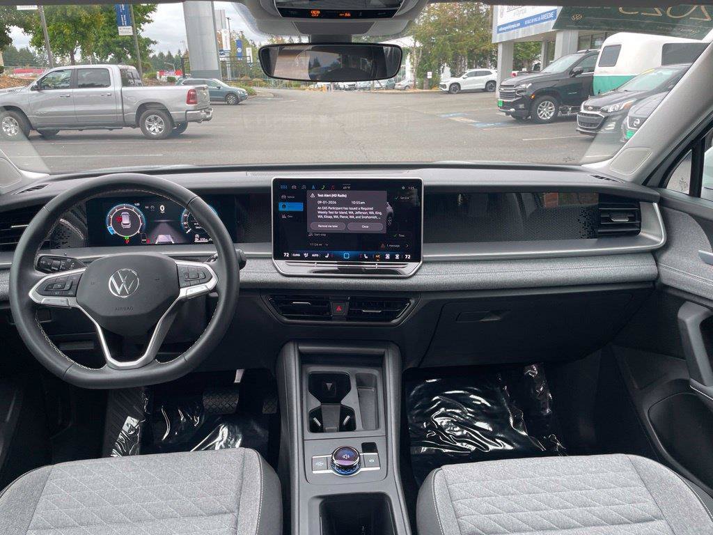 Certified 2025 Volkswagen Tiguan S w/ 18" Wheel Package AWD/4WD image 17