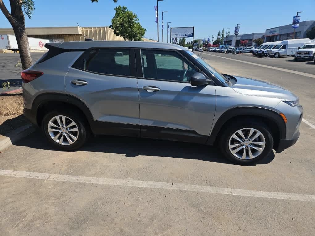 Used 2023 Chevrolet TrailBlazer LS FWD image 5