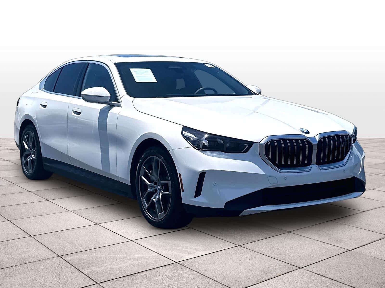 Certified 2024 BMW i5 eDrive40i w/ M Sport Package RWD image 3