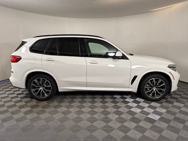 Used 2023 BMW X5 xDrive40i w/ M Sport Package AWD/4WD image 8
