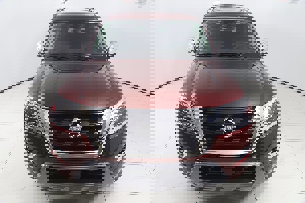 Used 2024 Nissan Armada Platinum w/ Captain's Chairs Package image 62