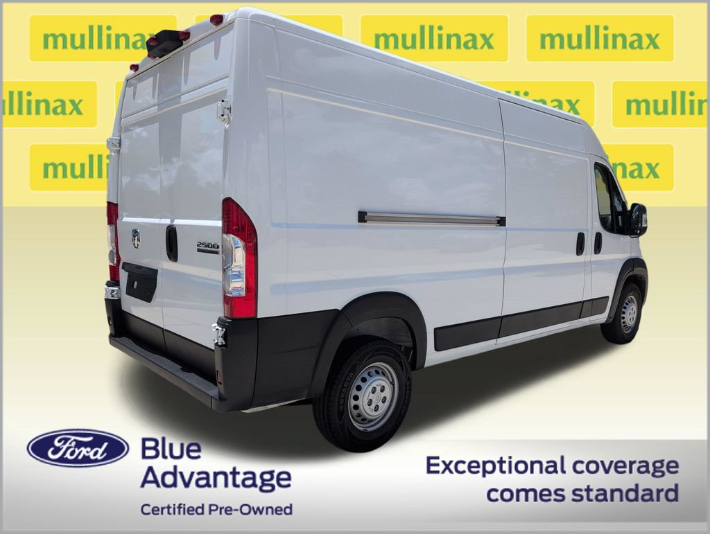 Used 2025 RAM ProMaster 2500 w/ Convenience Group FWD image 3