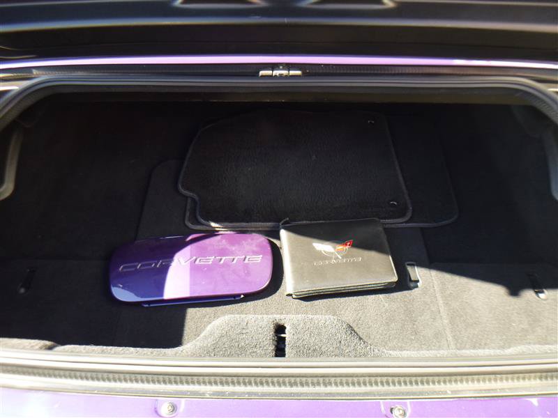 Used 1998 Chevrolet Corvette Convertible w/ Memory Pkg RWD image 27