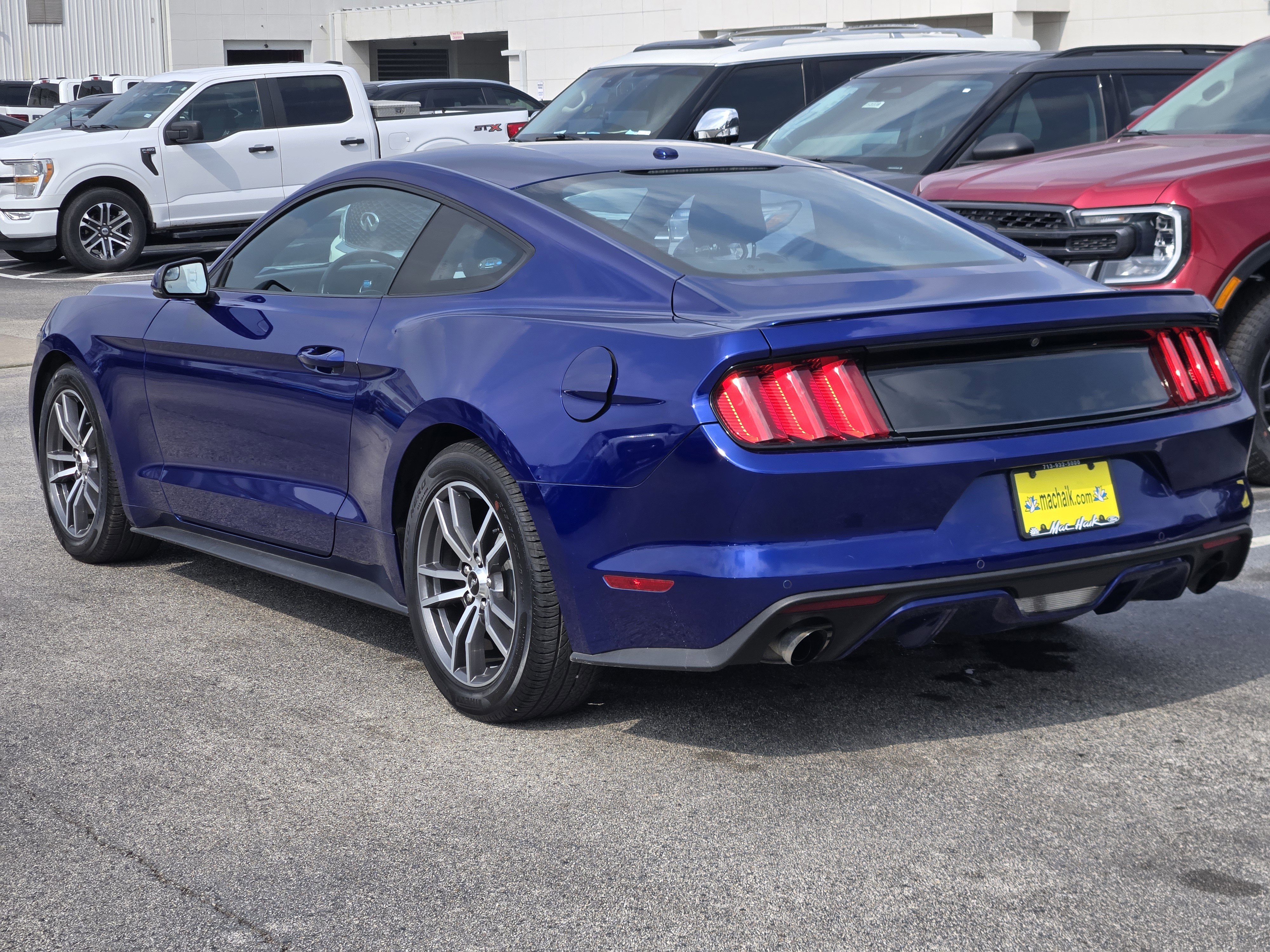Used 2016 Ford Mustang Premium image 7