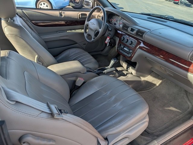 Used 2002 Chrysler Sebring LXi image 20