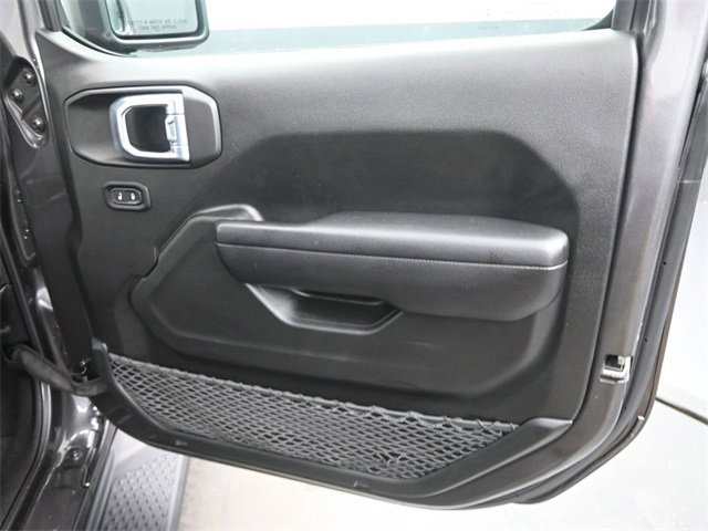 Used 2021 Jeep Gladiator Willys image 20