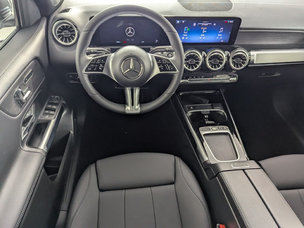 New 2026 Mercedes-Benz GLB 250 image 10