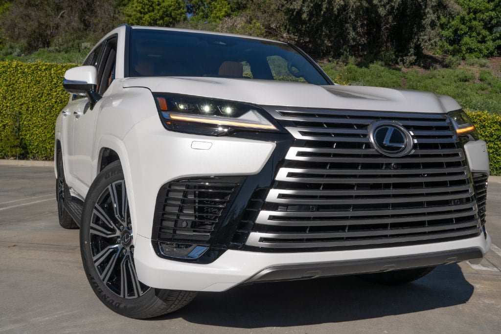New 2026 Lexus LX 600 4WD w/ Accessory Package (Z1) image 6
