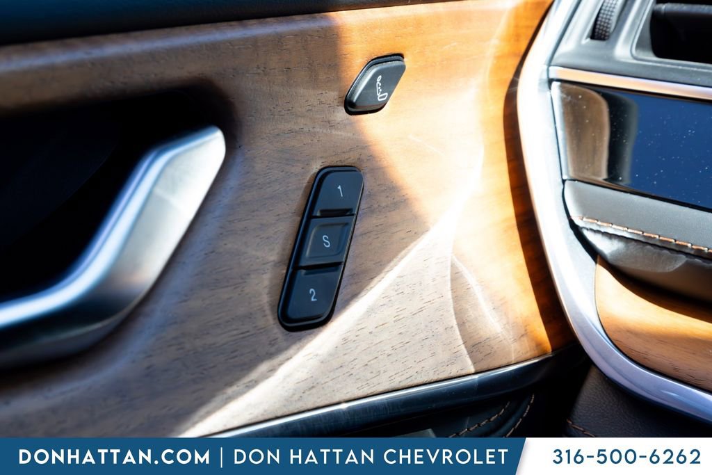 Used 2022 Jeep Grand Cherokee Summit AWD/4WD image 9