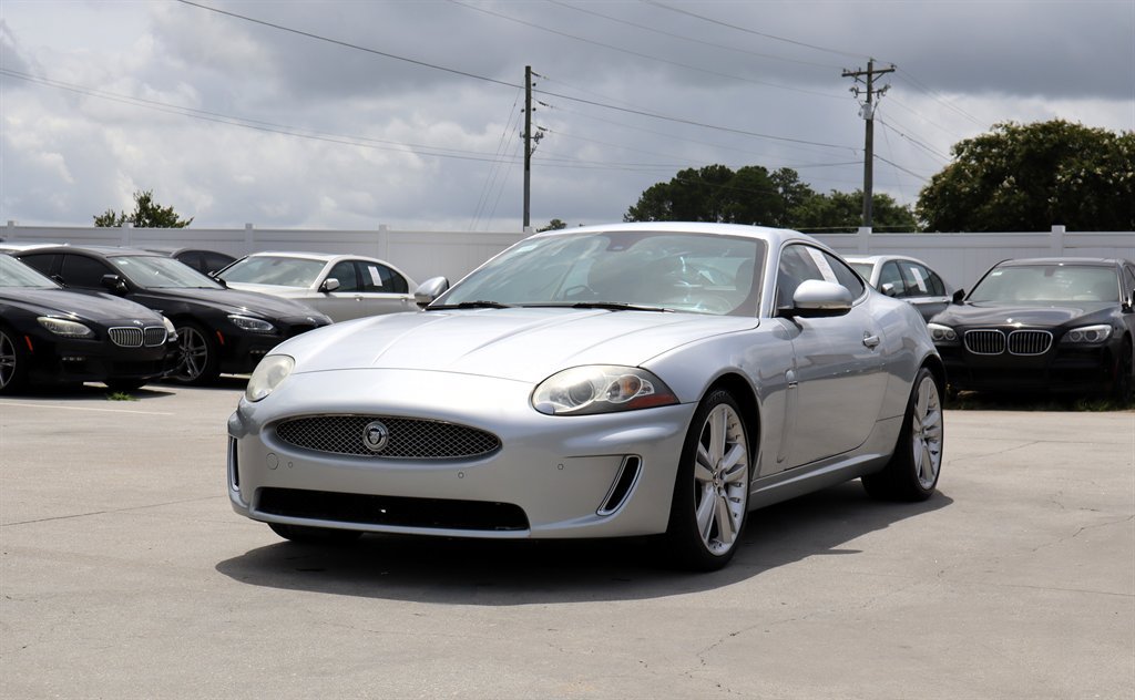 Used 2010 Jaguar XK Coupe RWD image 3