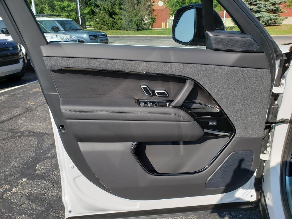 New 2025 Land Rover Range Rover Sport Dynamic SE image 10