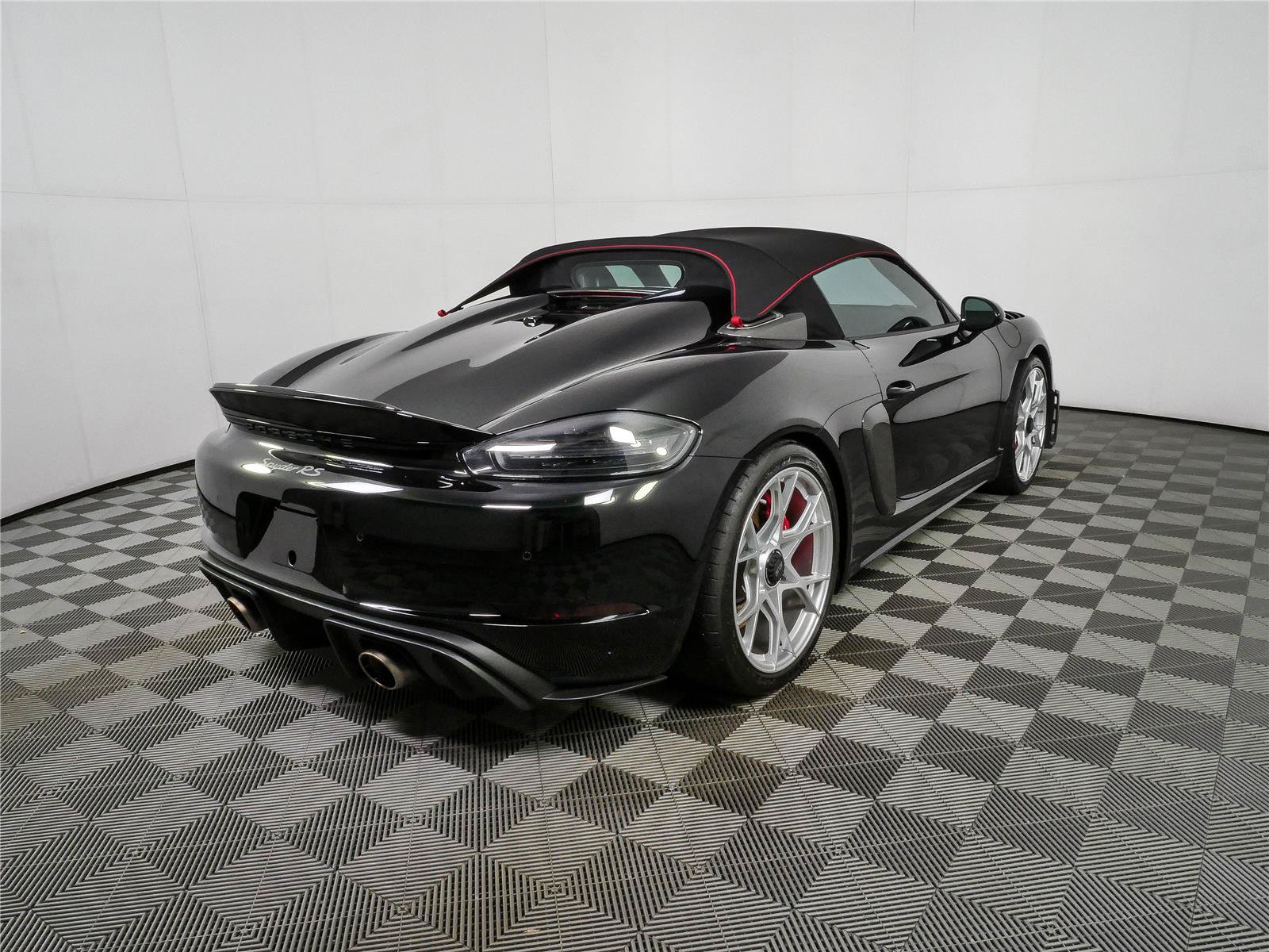 Certified 2025 Porsche 718 Boxster Spyder RS w/ Weissach Package RWD image 27