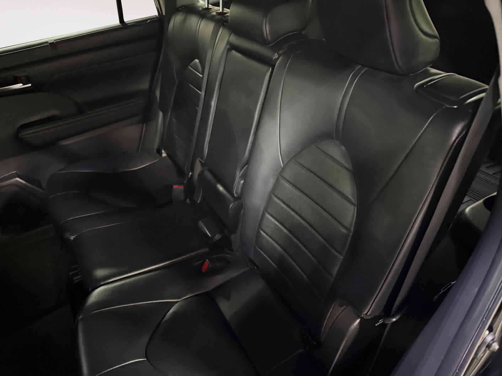 Used 2024 Toyota Highlander XLE image 17