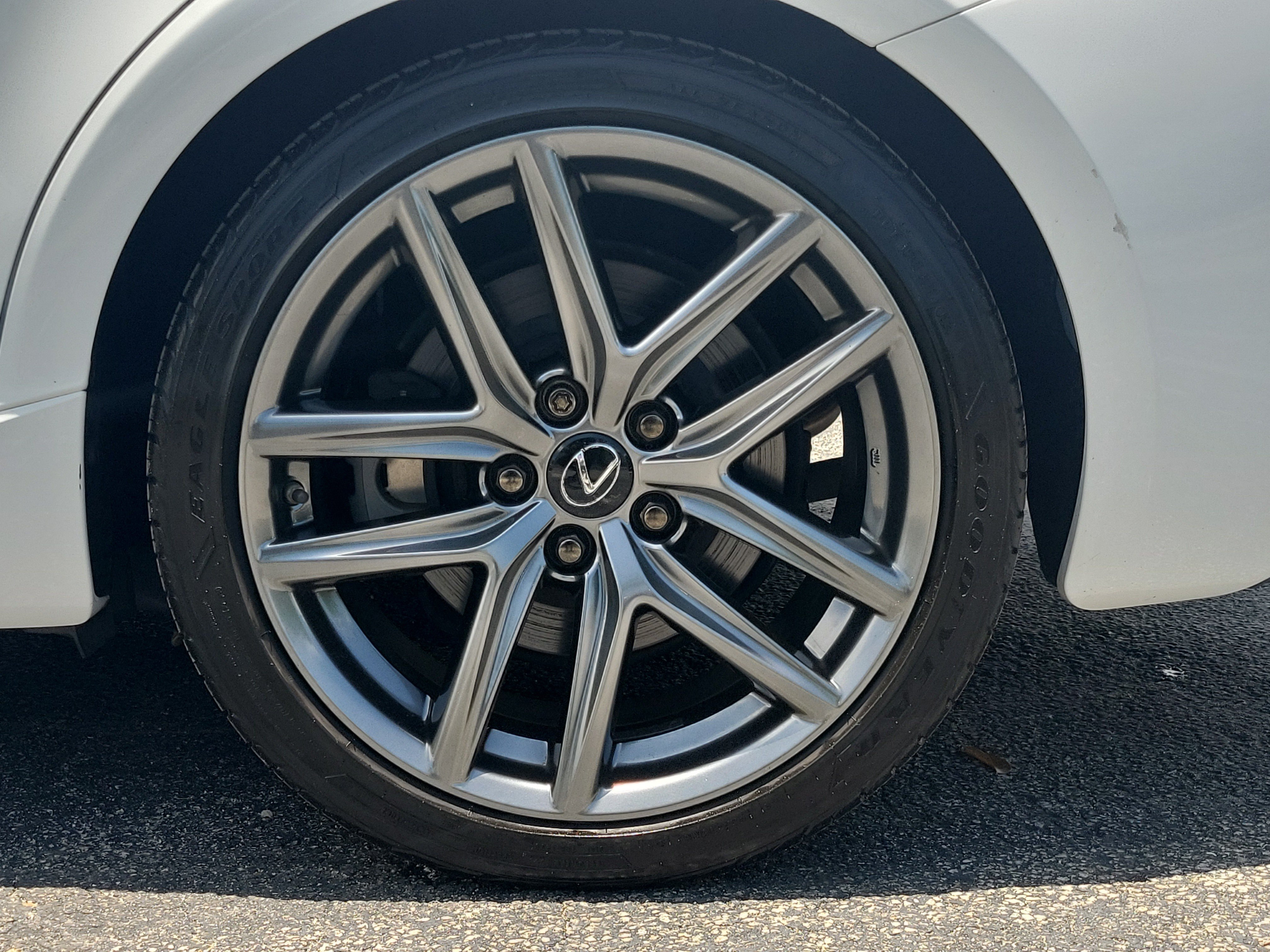 Used 2019 Lexus IS 300 RWD image 9
