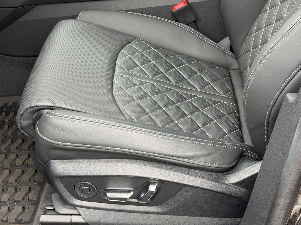 Used 2023 Audi SQ8 Prestige image 24