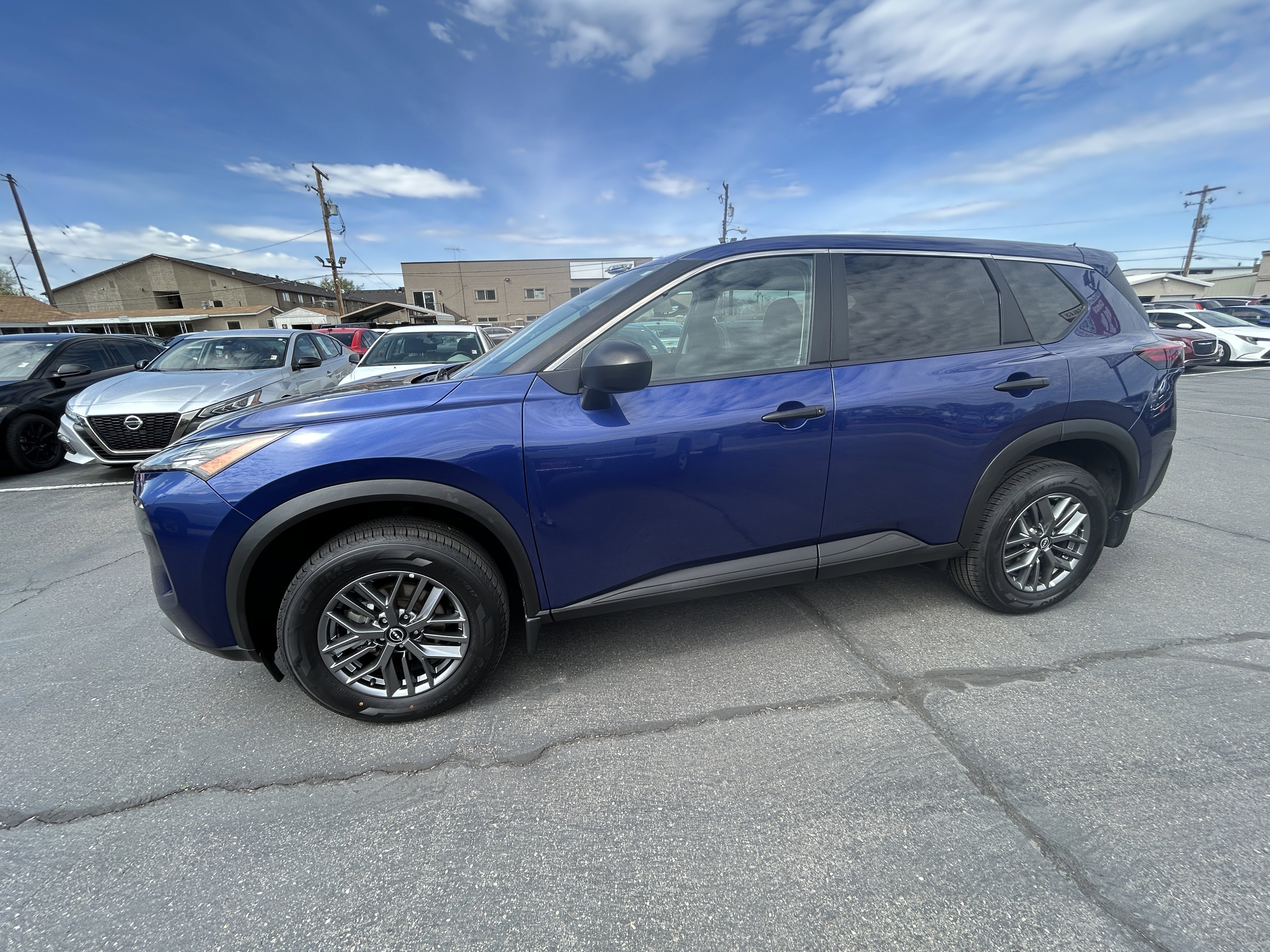 Used 2022 Nissan Rogue S image 5