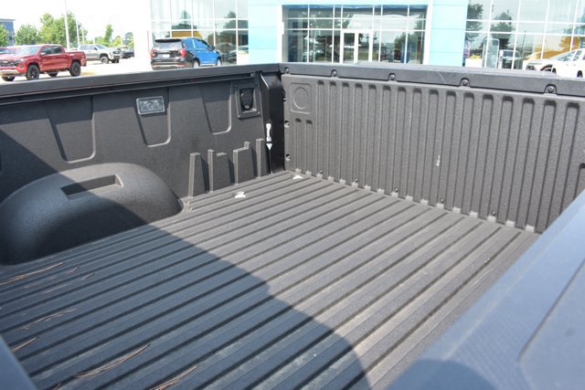 Used 2025 Toyota Tundra Limited w/ Power Package AWD/4WD image 12