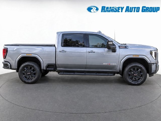 Used 2024 GMC Sierra 2500 AT4 w/ AT4 Preferred Package AWD/4WD image 8