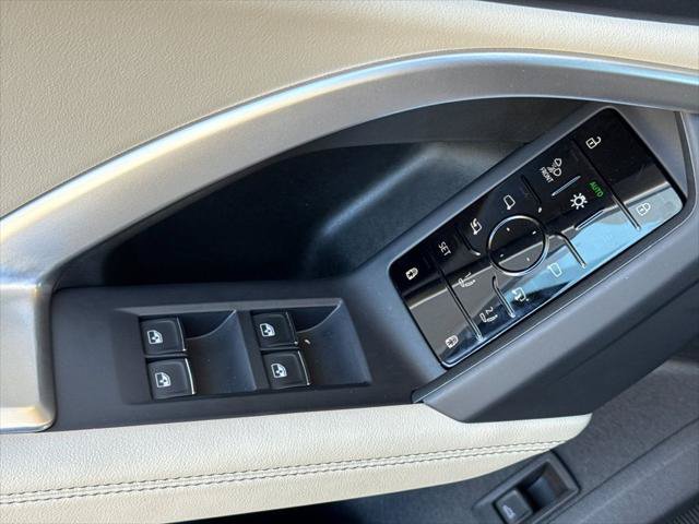 Certified 2025 Audi Q5 Prestige AWD/4WD image 13