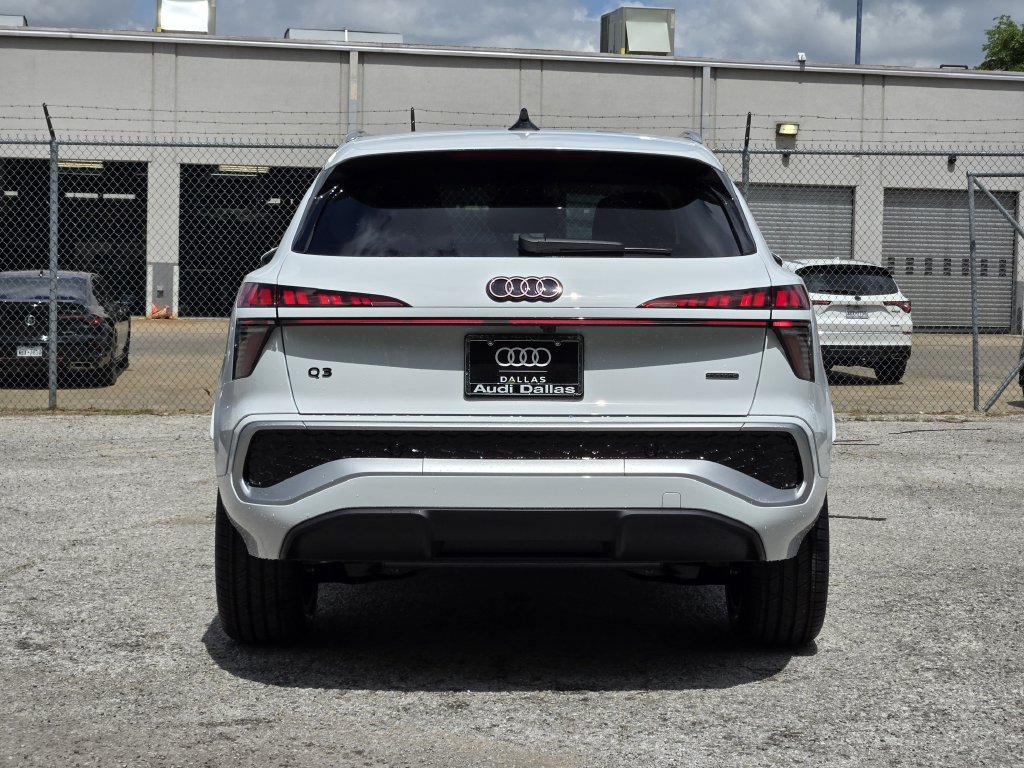 Used 2026 Audi Q3 quattro 2.0T w/ Driver Assistance Package AWD/4WD image 9