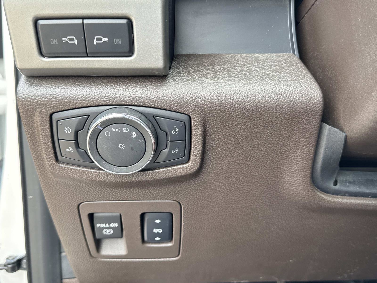 Used 2018 Ford F150 King Ranch w/ Equipment Group 601A Luxury image 28