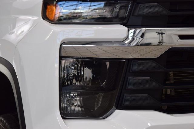 Used 2024 Chevrolet Silverado 3500 LT image 6