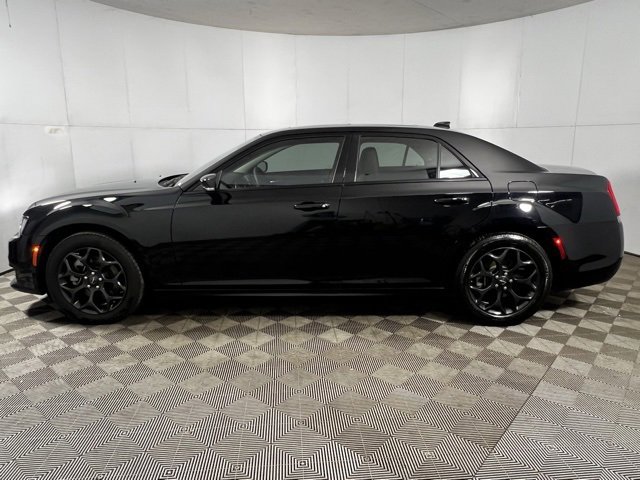 Used 2023 Chrysler 300 Touring L w/ Popular Equipment Group image 6