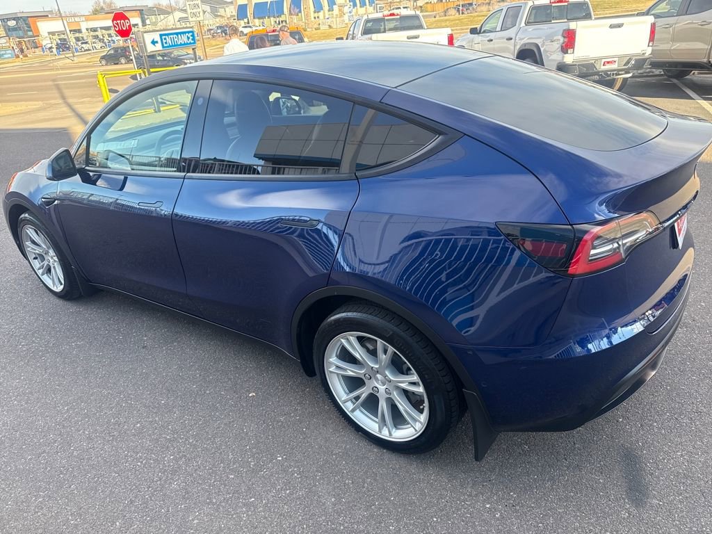 Used 2021 Tesla Model Y Long Range image 4