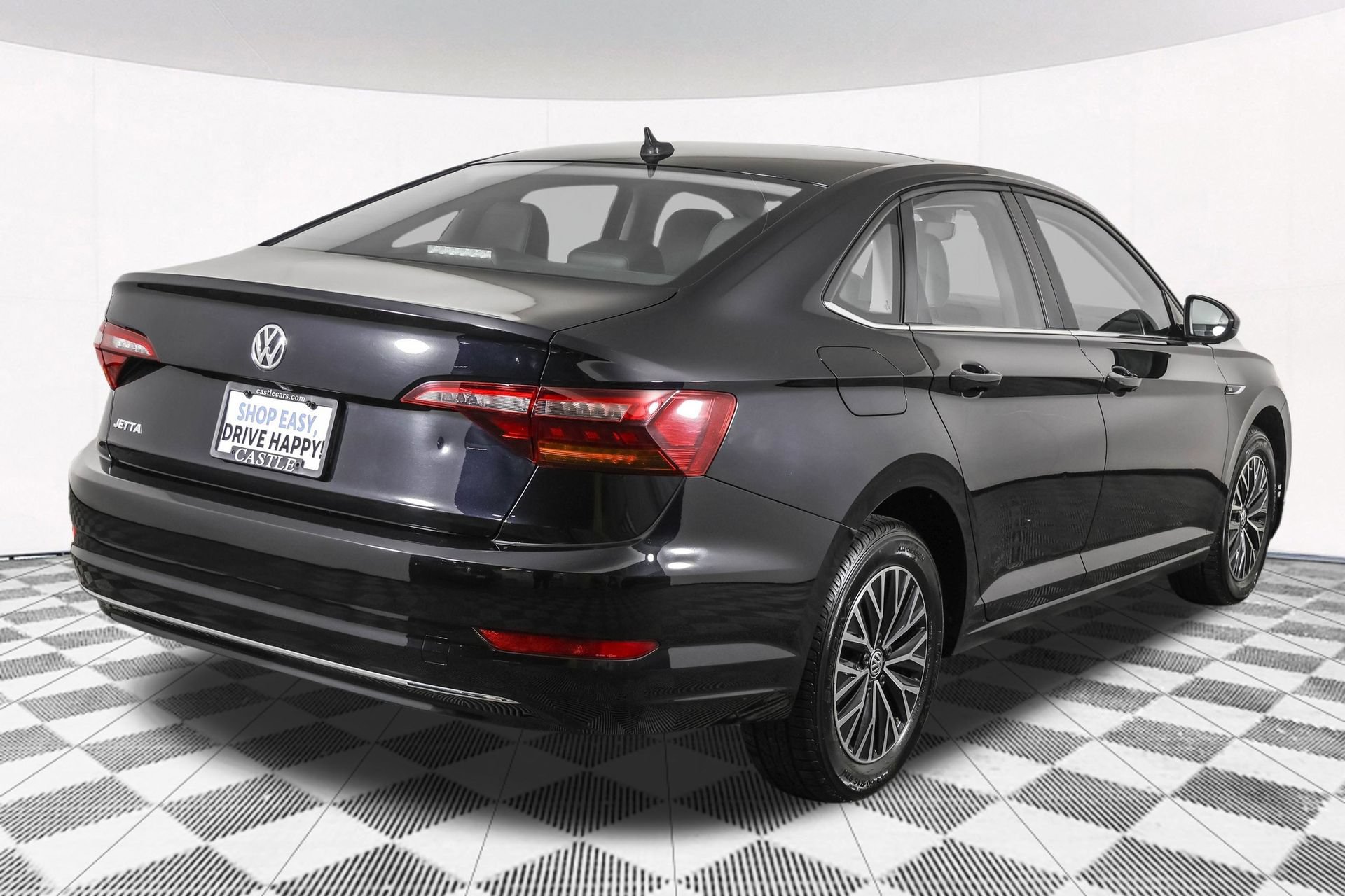 Used 2019 Volkswagen Jetta SEL w/ Cold Weather Package FWD image 14