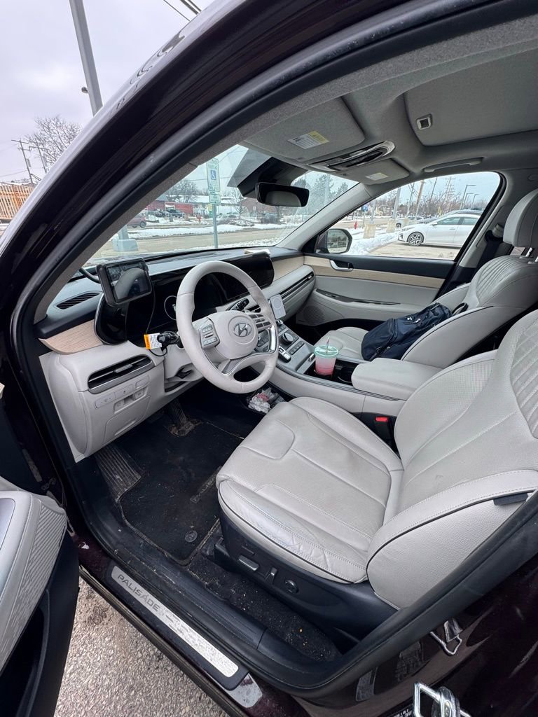 Used 2023 Hyundai Palisade Limited w/ Cargo Package image 13