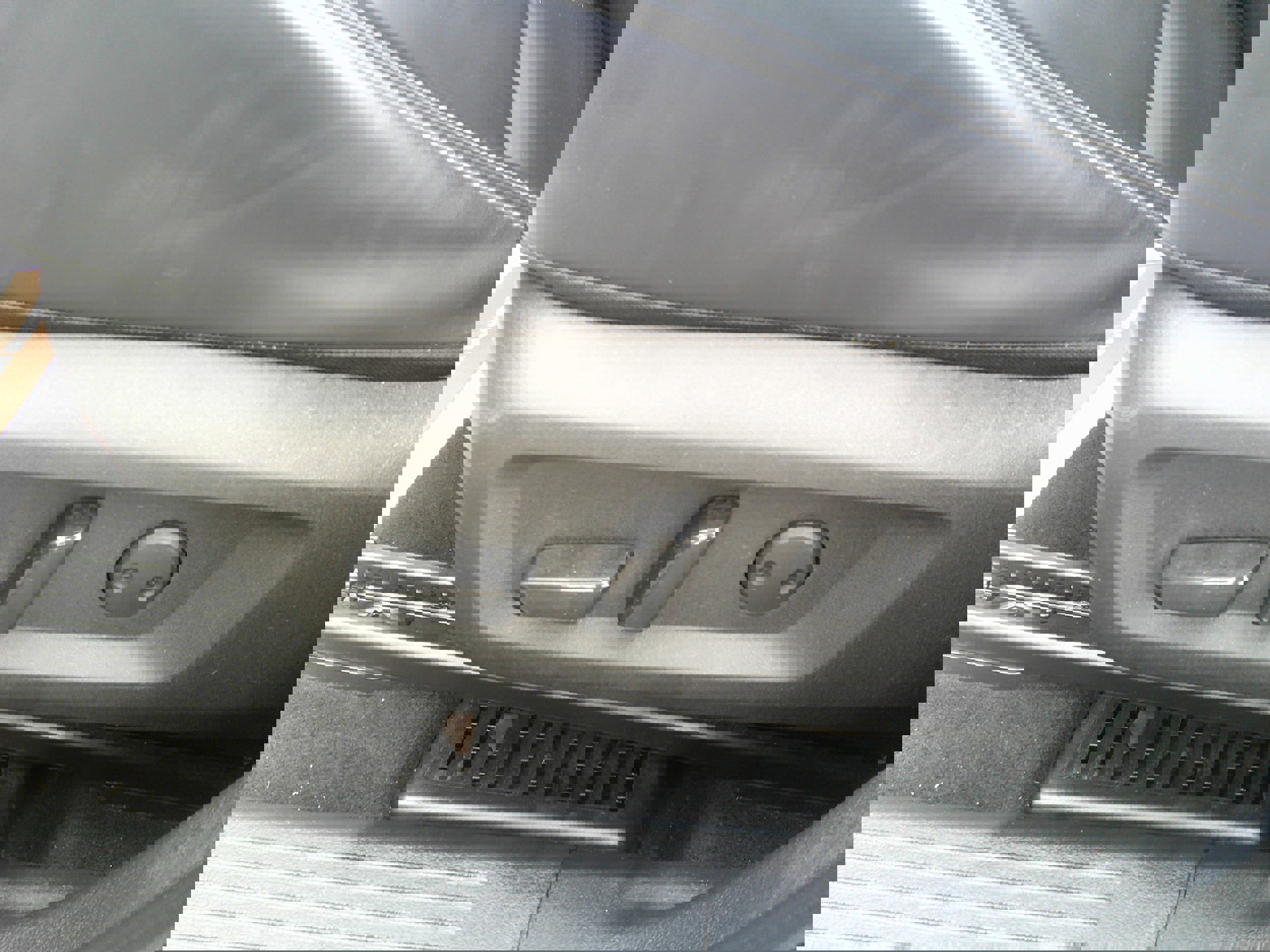 Used 2023 Nissan Rogue SV w/ SV Premium B Package image 15