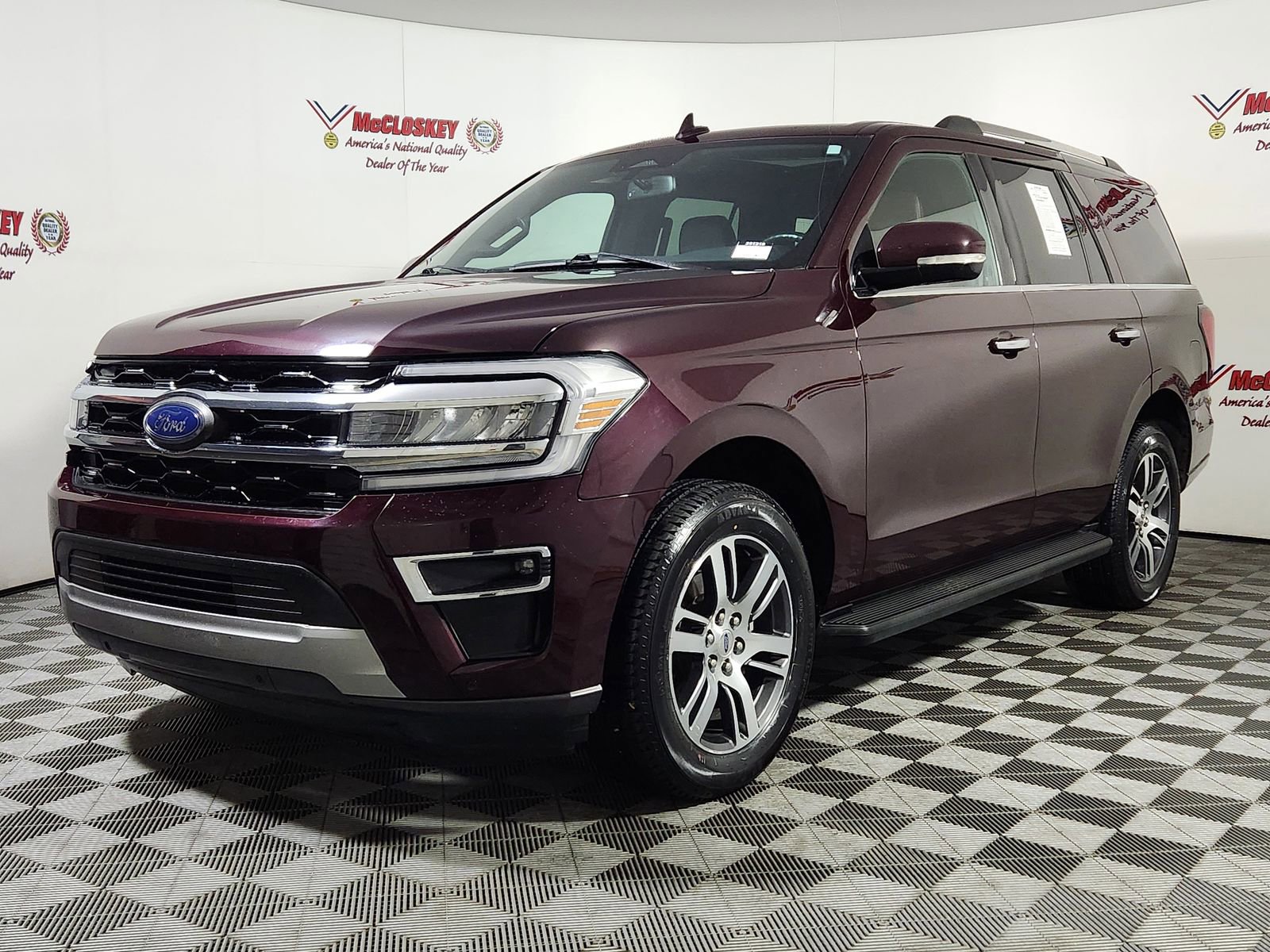 Used 2024 Ford Expedition Limited image 4