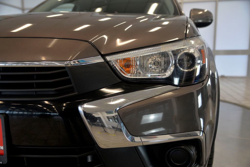 Used 2017 Mitsubishi Outlander Sport ES image 11